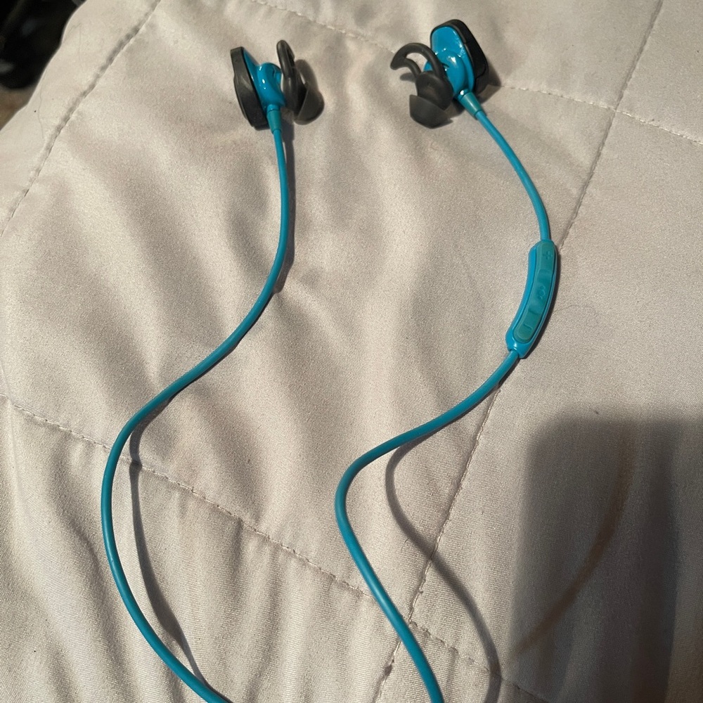 Bose SoundSport Wireless Bluetooth In Ear Headphones Earbuds In Aqua Blue